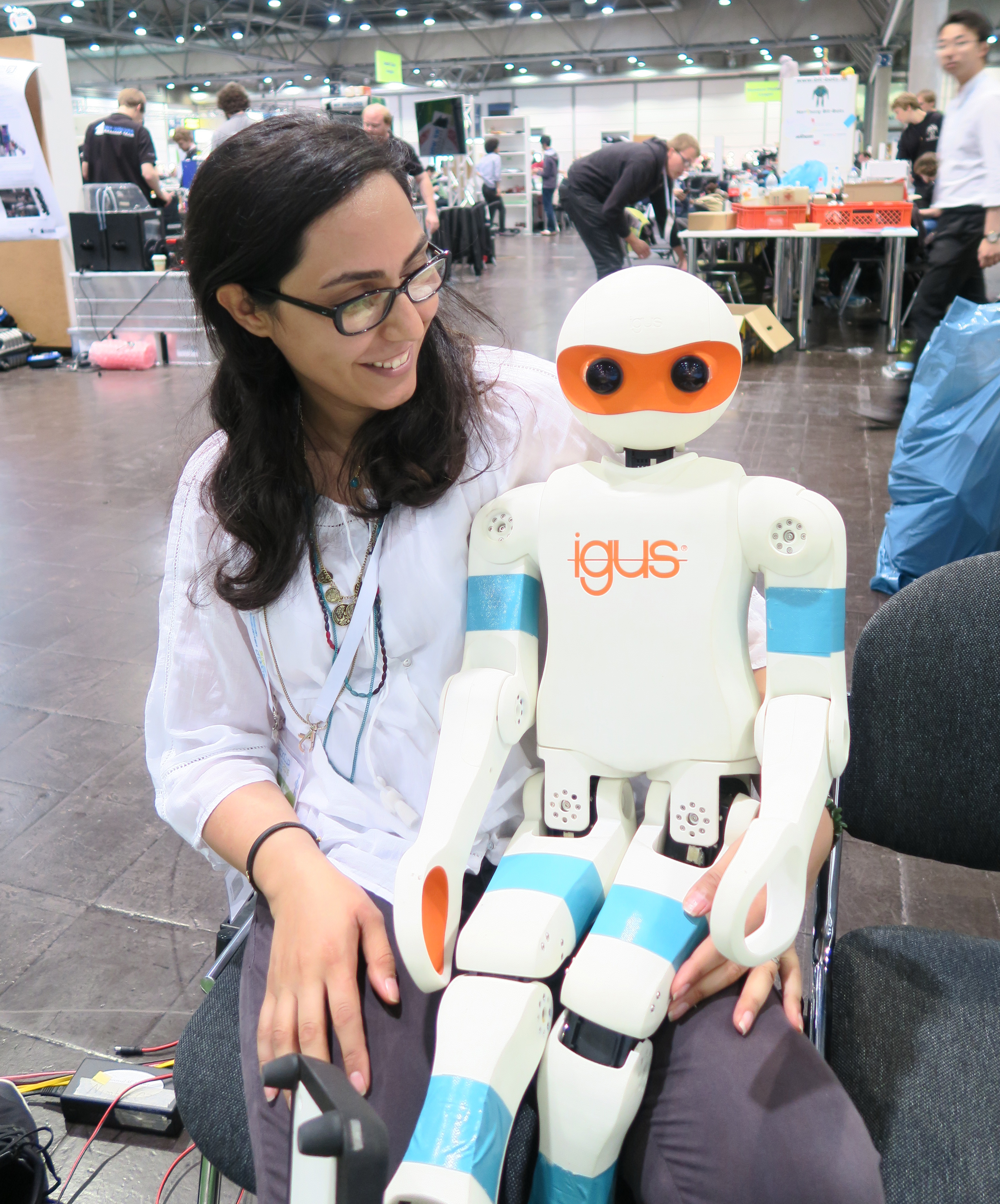 iggyRob – The Humanoid Service Robot from igus® — фото 5