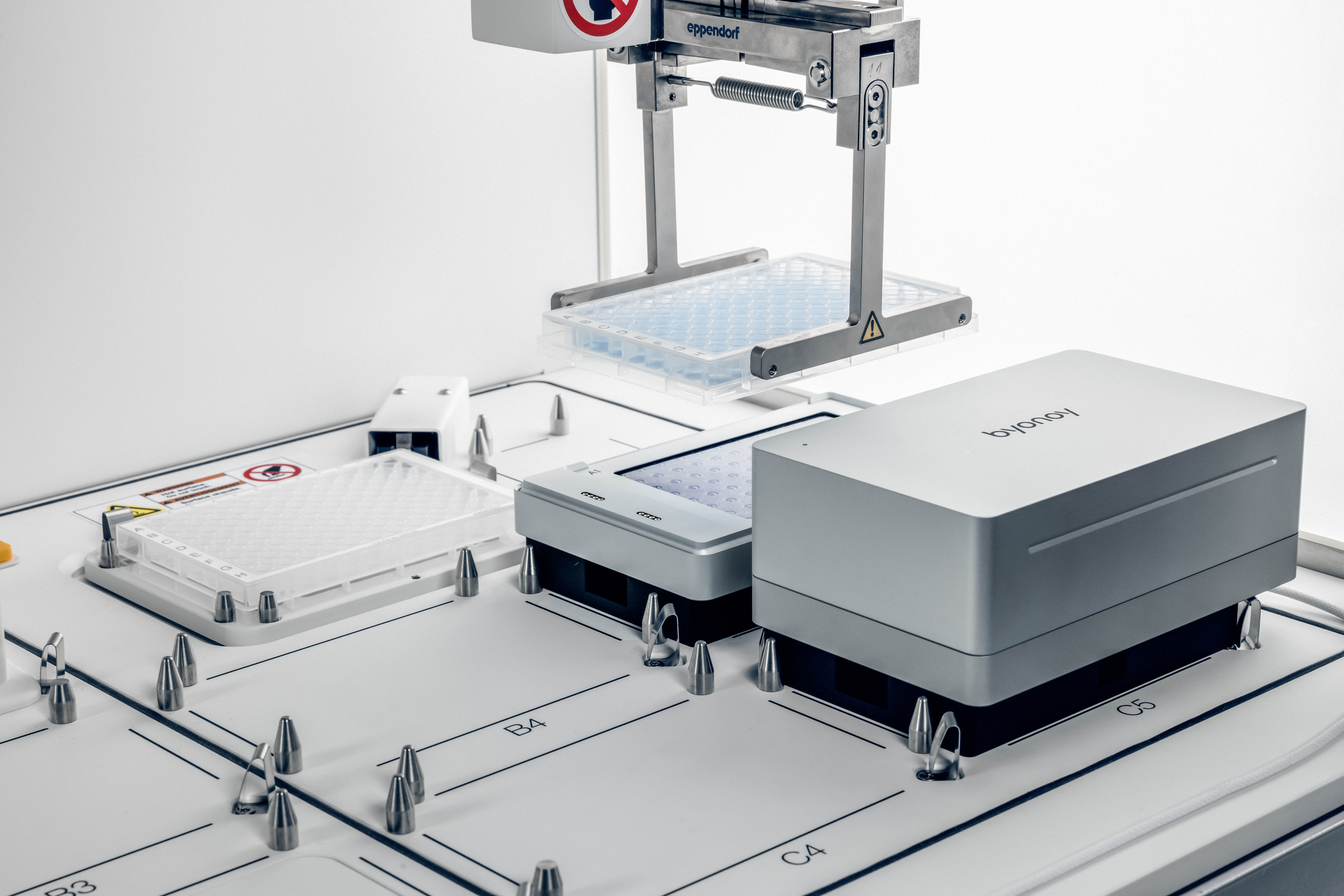 Робот Eppendorf epMotion 96