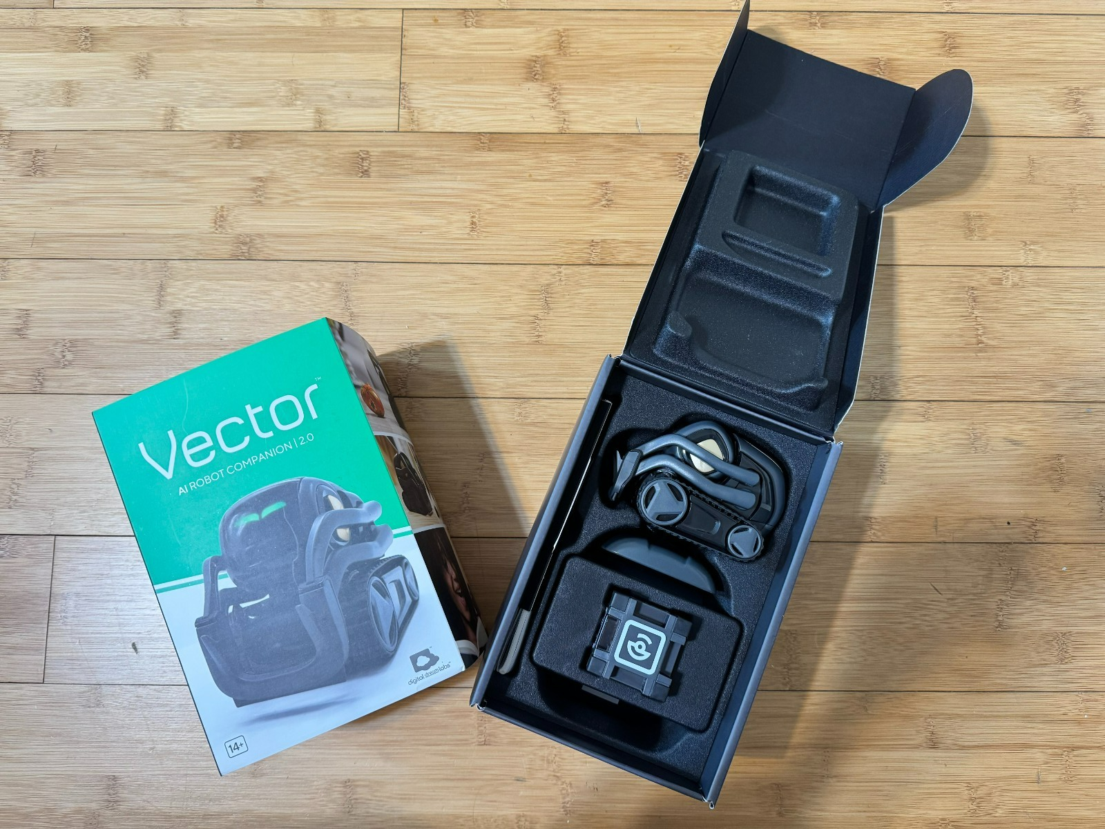 Vector 2.0 AI Robot Companion (Black) — фото 5