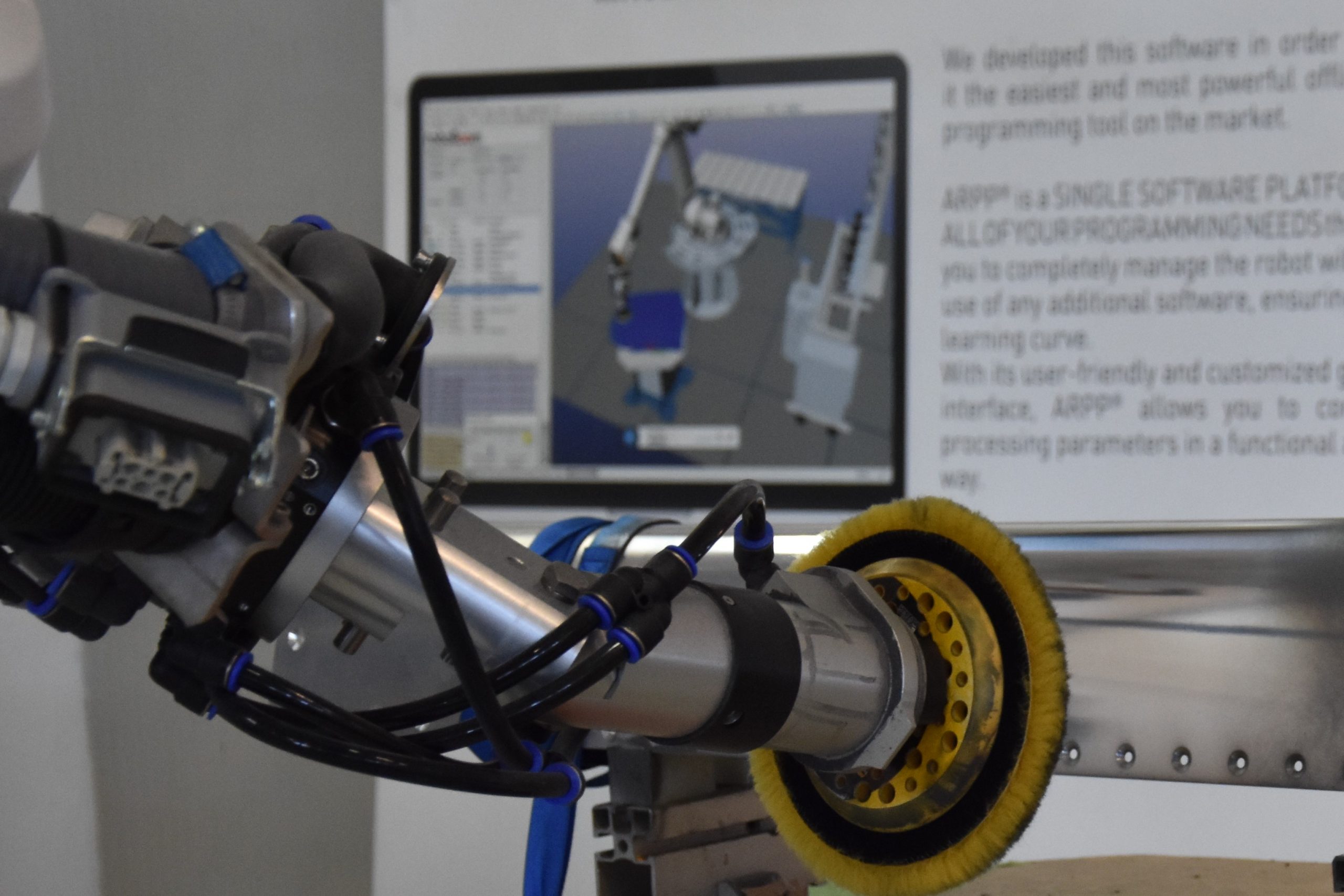 Робот Roboticom USA ScultoRob 7