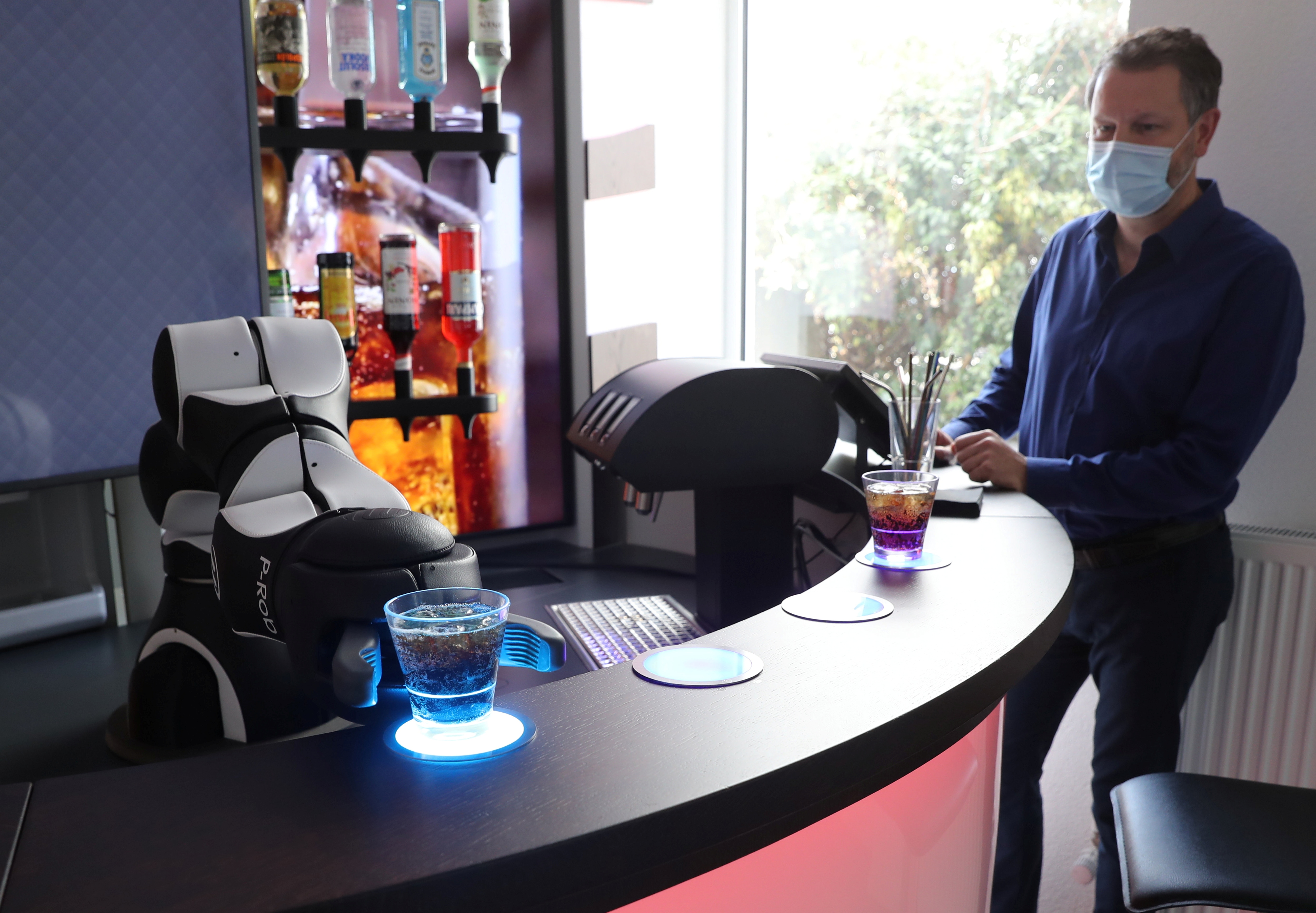 Робот F&P Robotics Barney Bar