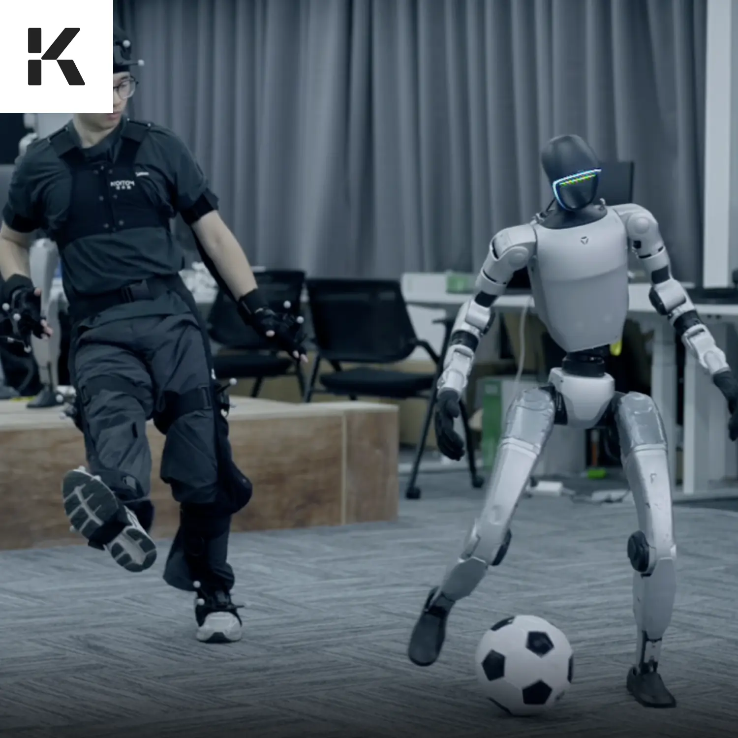 Робот Kinetix AI AMS