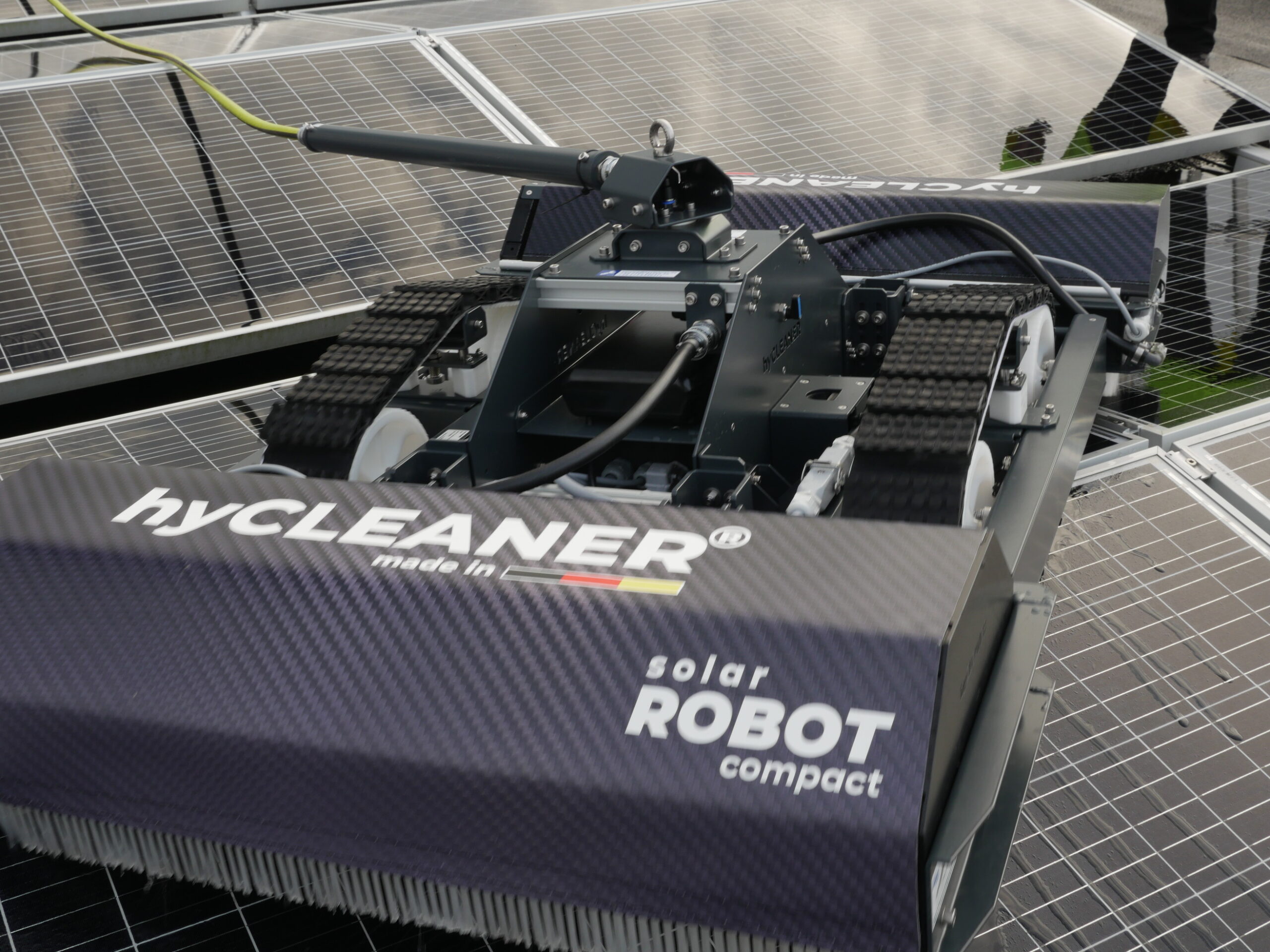 Робот Aerial Power SolarBrush