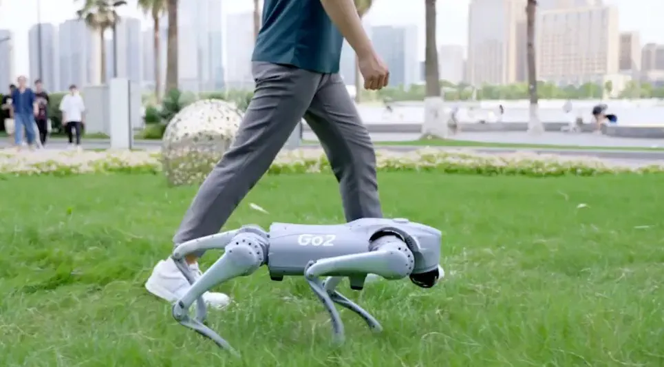 Робот UNITREE unitree go2 air - der roboterhund