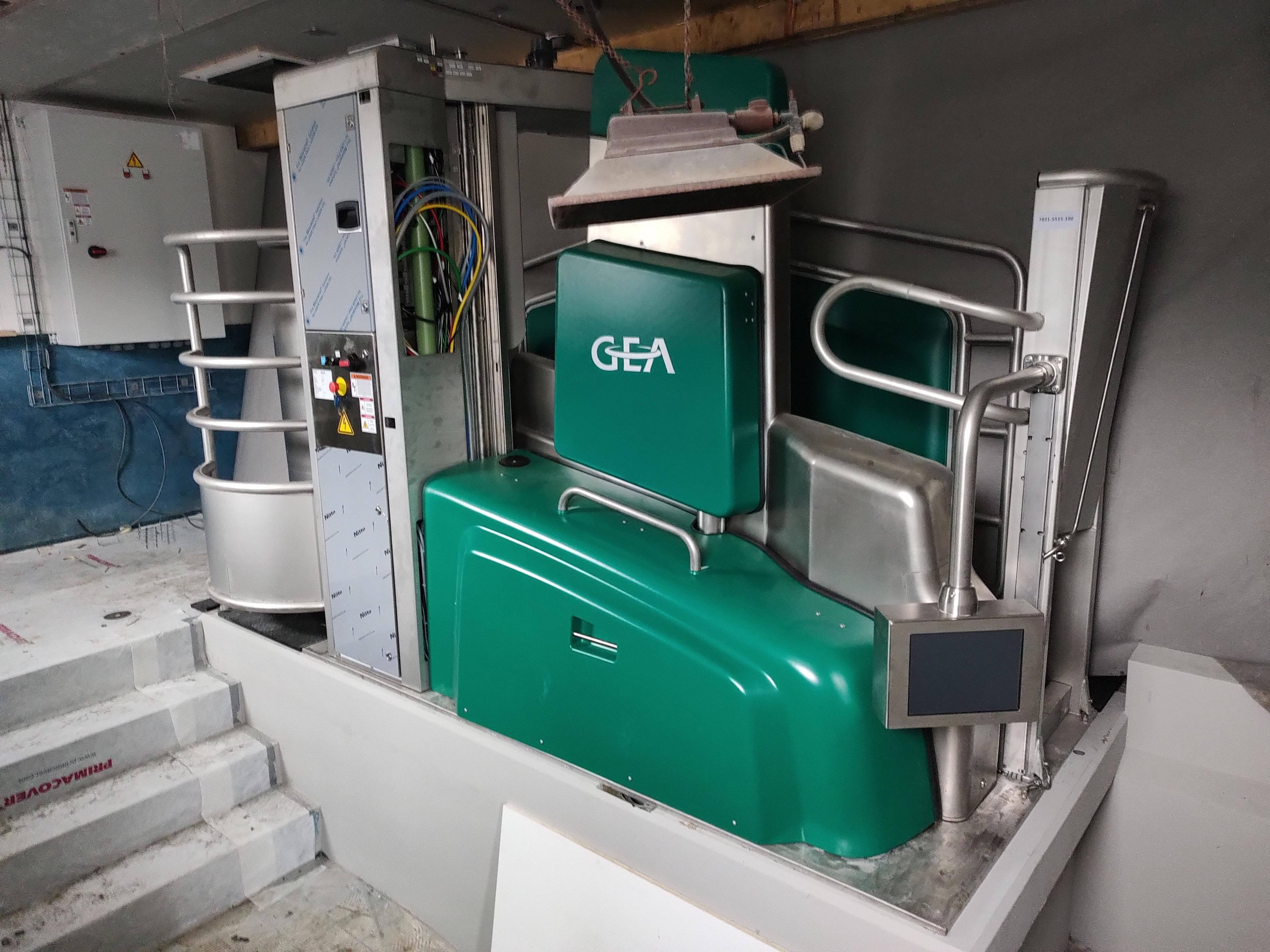 Робот GEA DairyRobot R9500