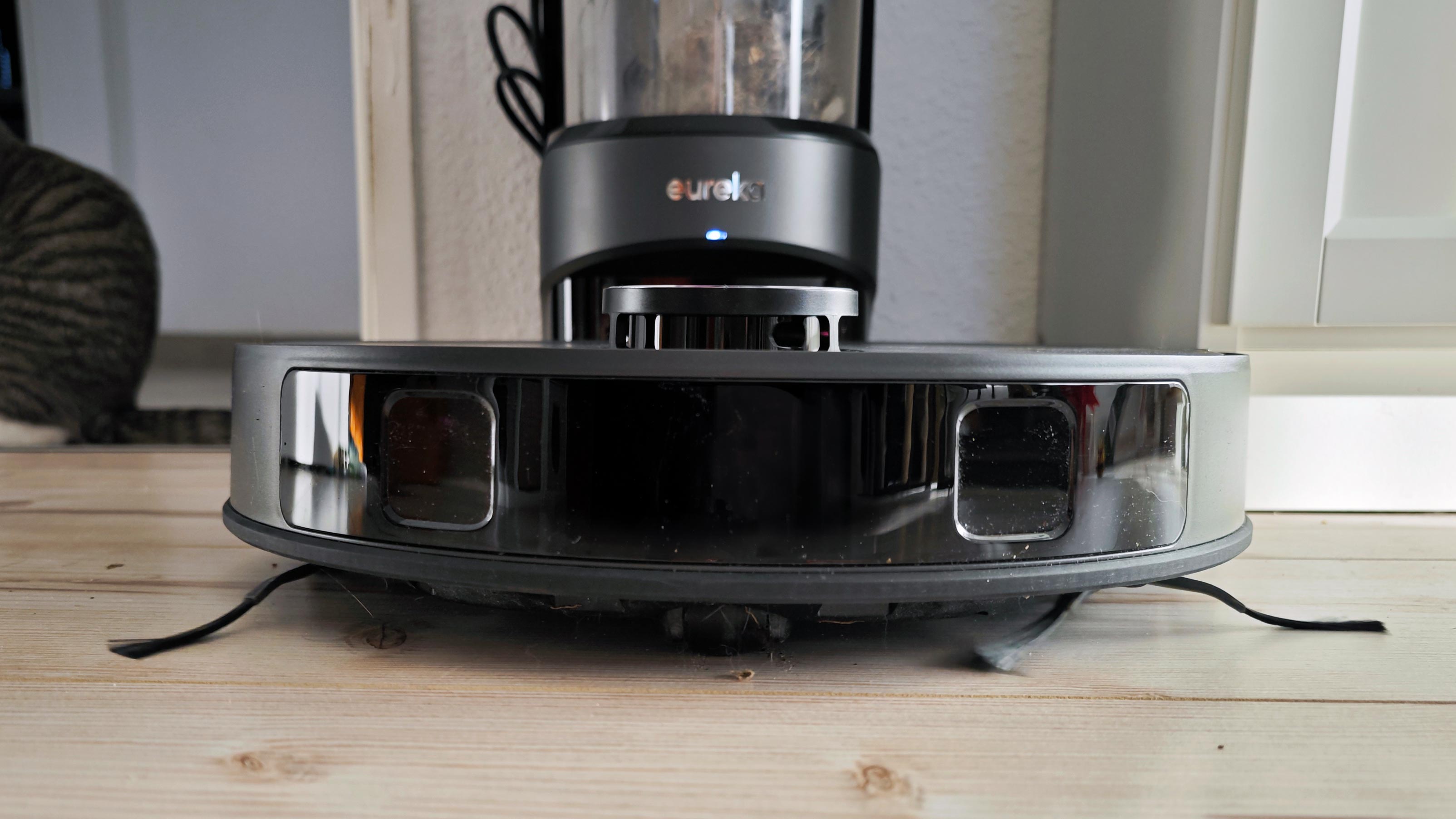 Eureka E20 PLUS mit Absaugstation — фото 2