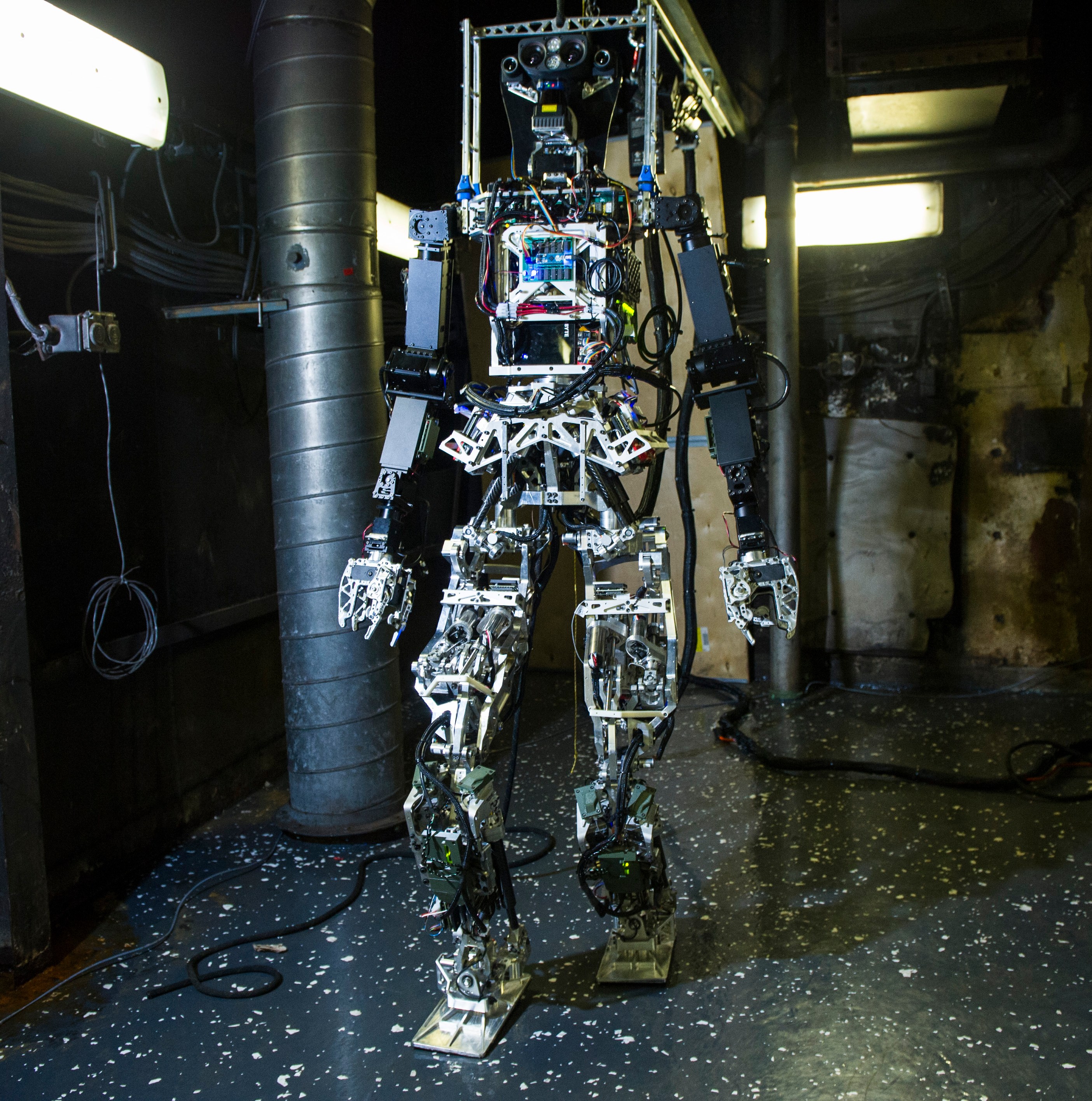 Робот DARPA SAFFIR
