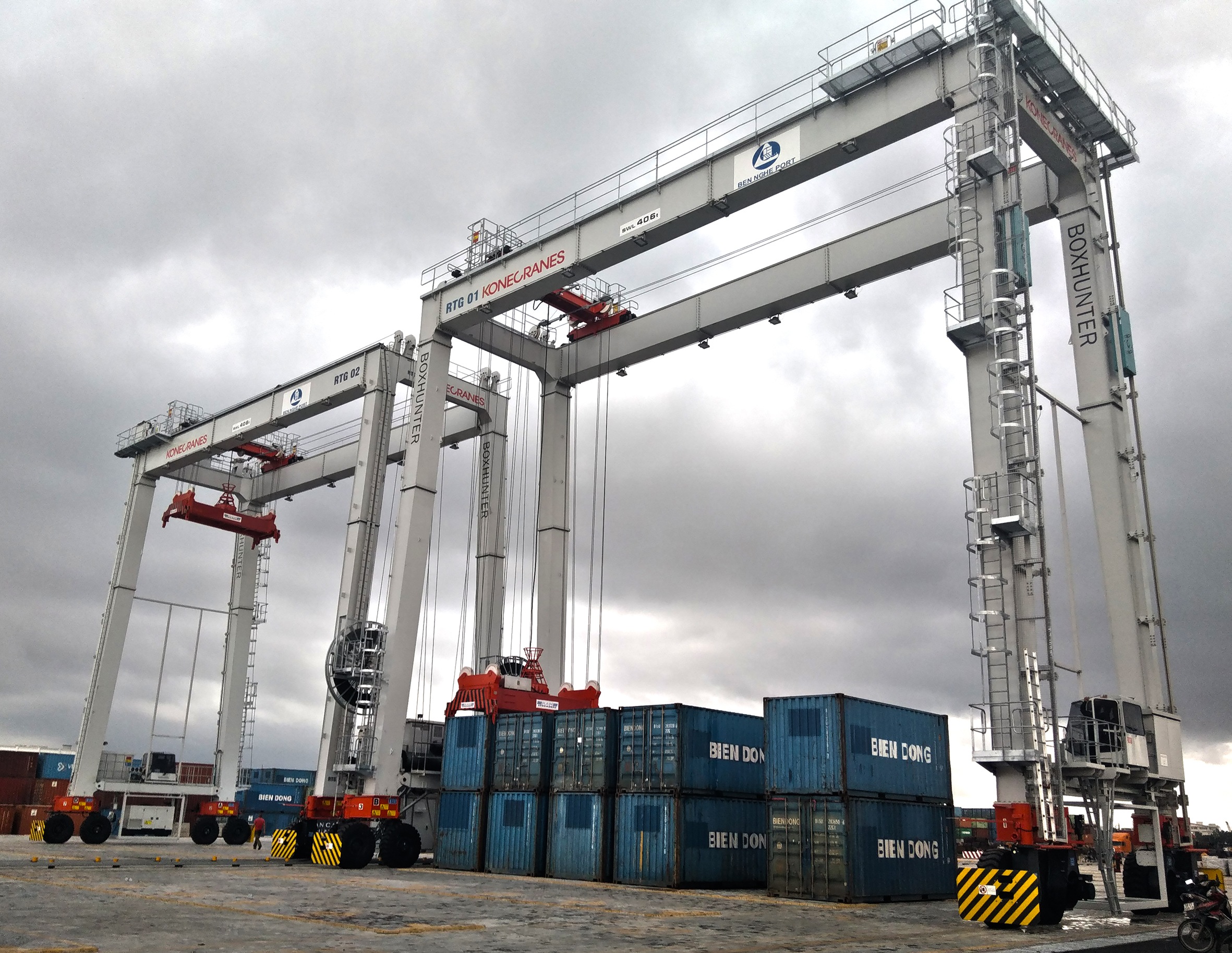 Робот Konecranes Boxporter
