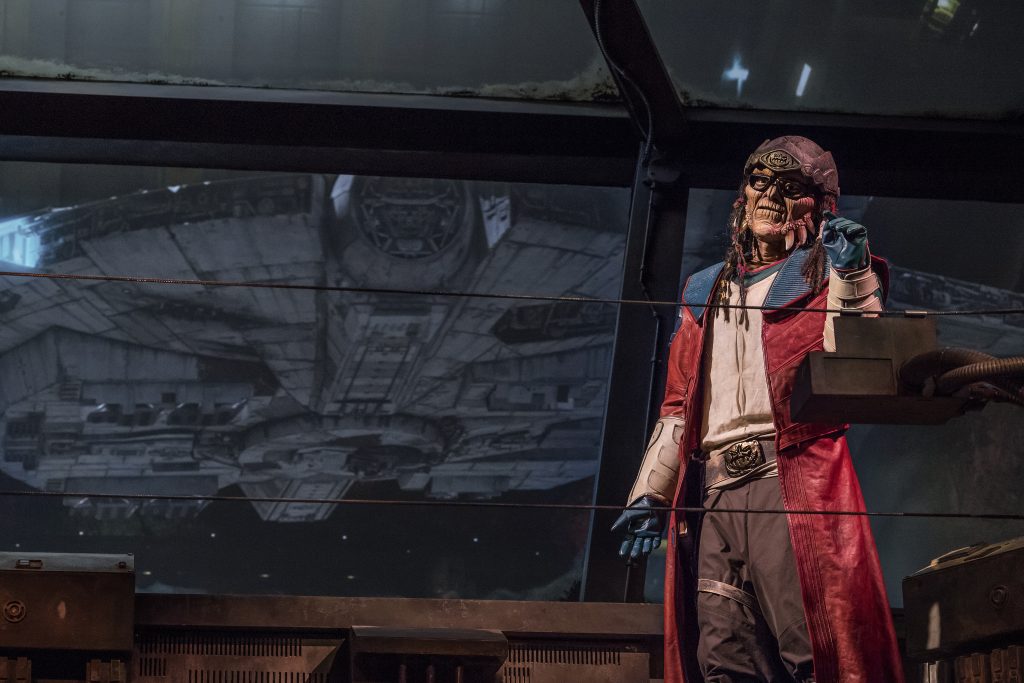 Робот Walt Disney Imagineering Shaman Animatronic