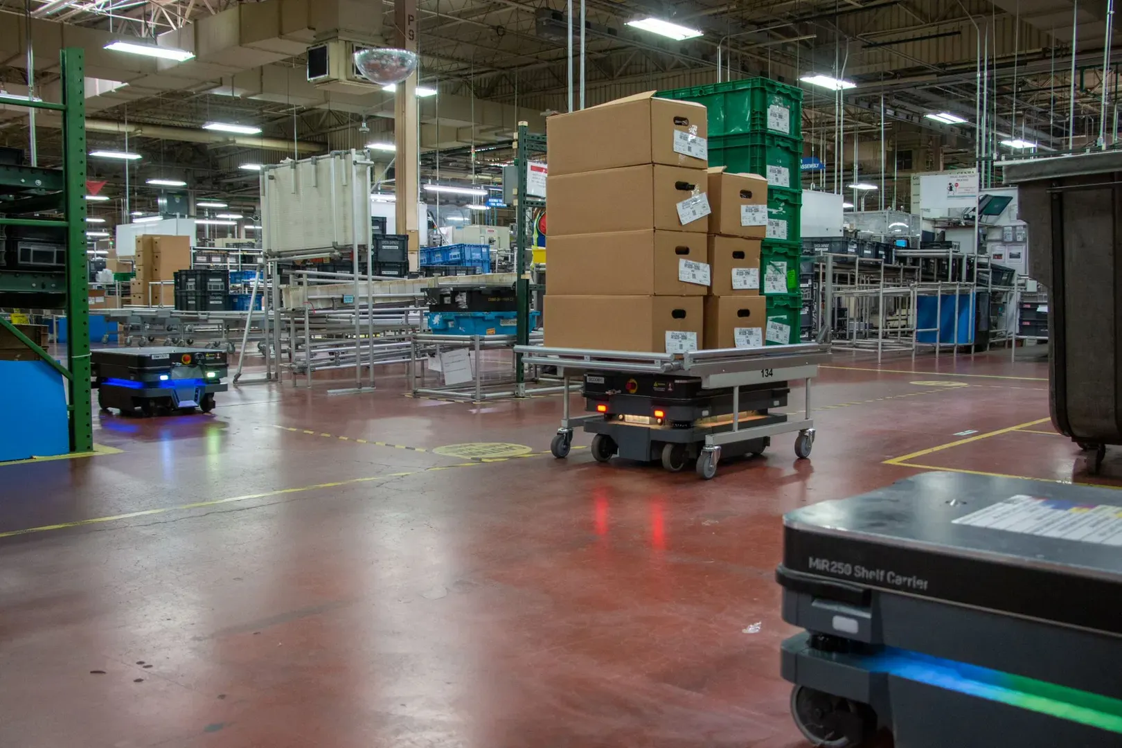Робот Mir Mobile Industrial Robots MiR250