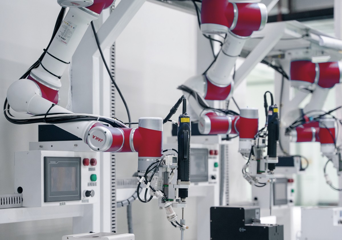 Робот JAKA Robotics Zu 18
