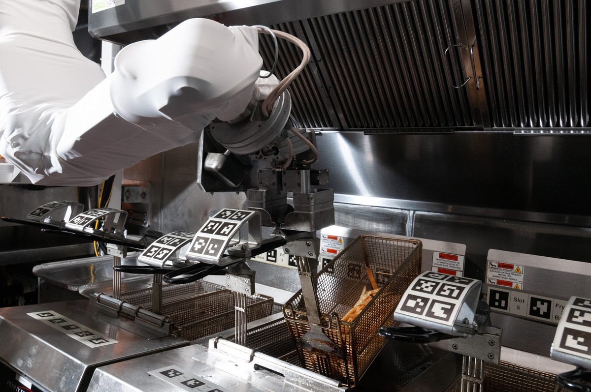 Робот Miso Robotics, Inc. Flippy 2