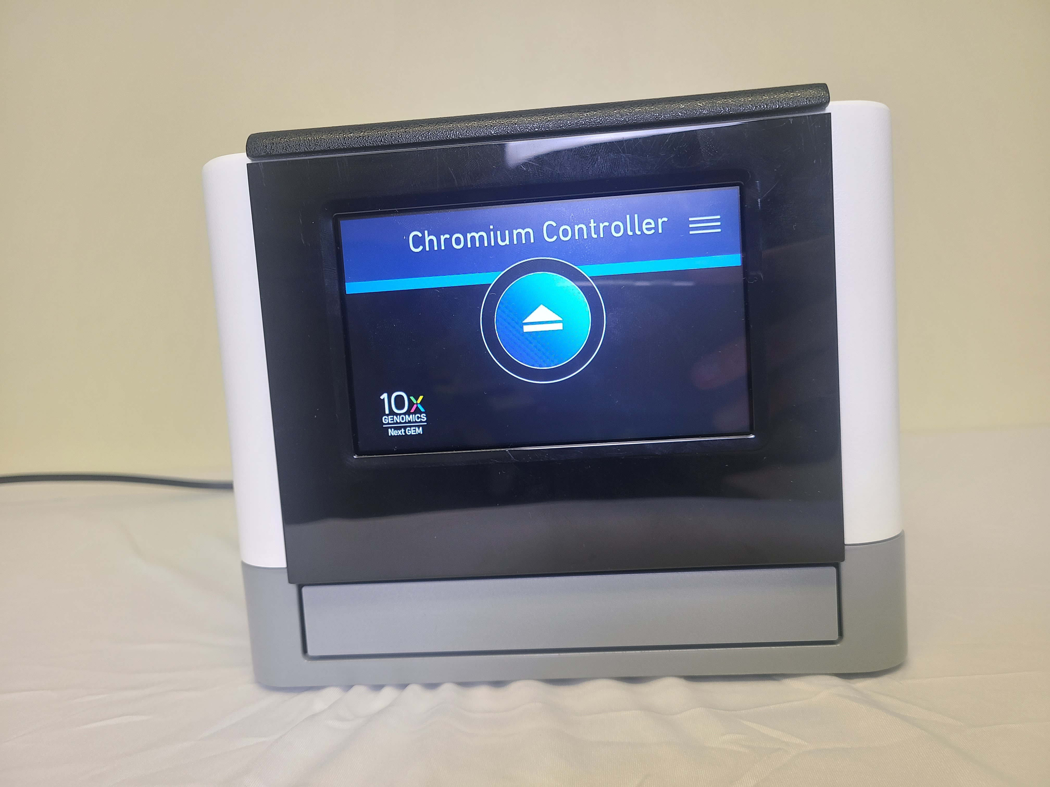Робот 10x Genomics Chromium Connect