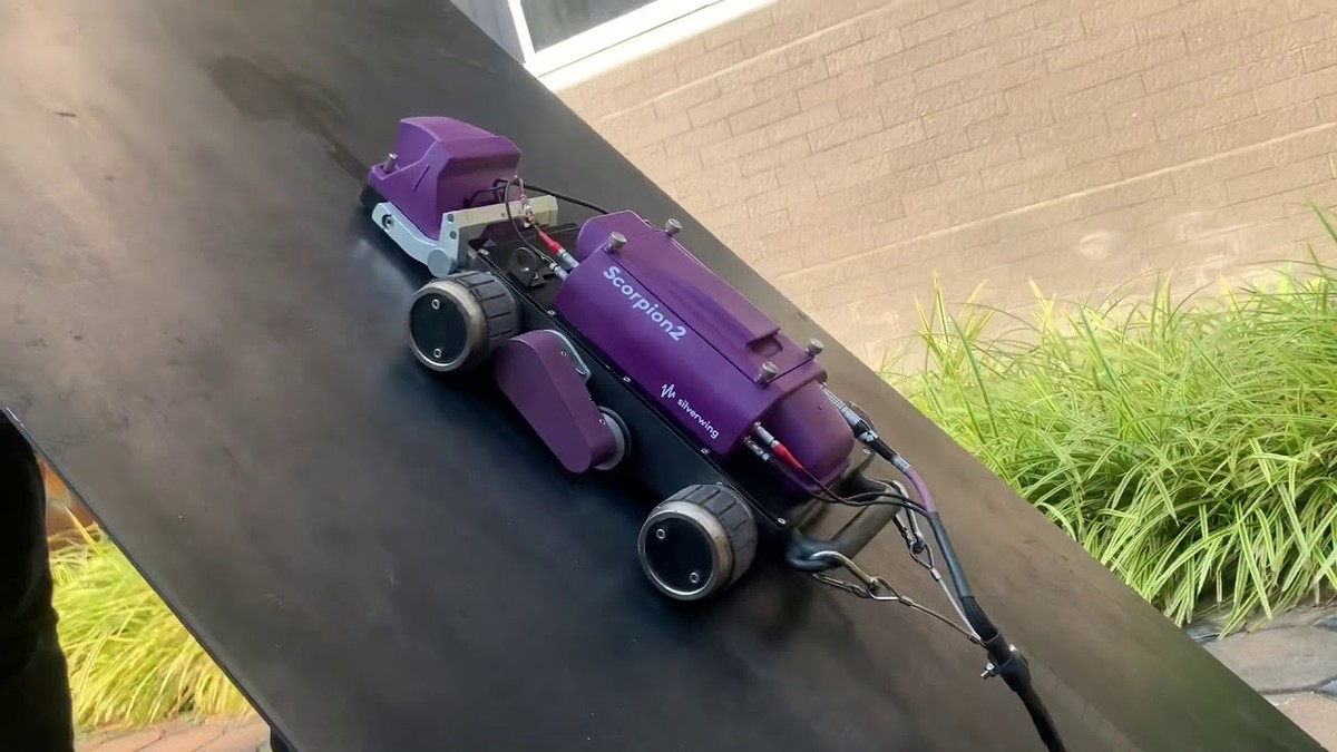 Робот Eddyfi Technologies Scorpion 2 (Silverwing)