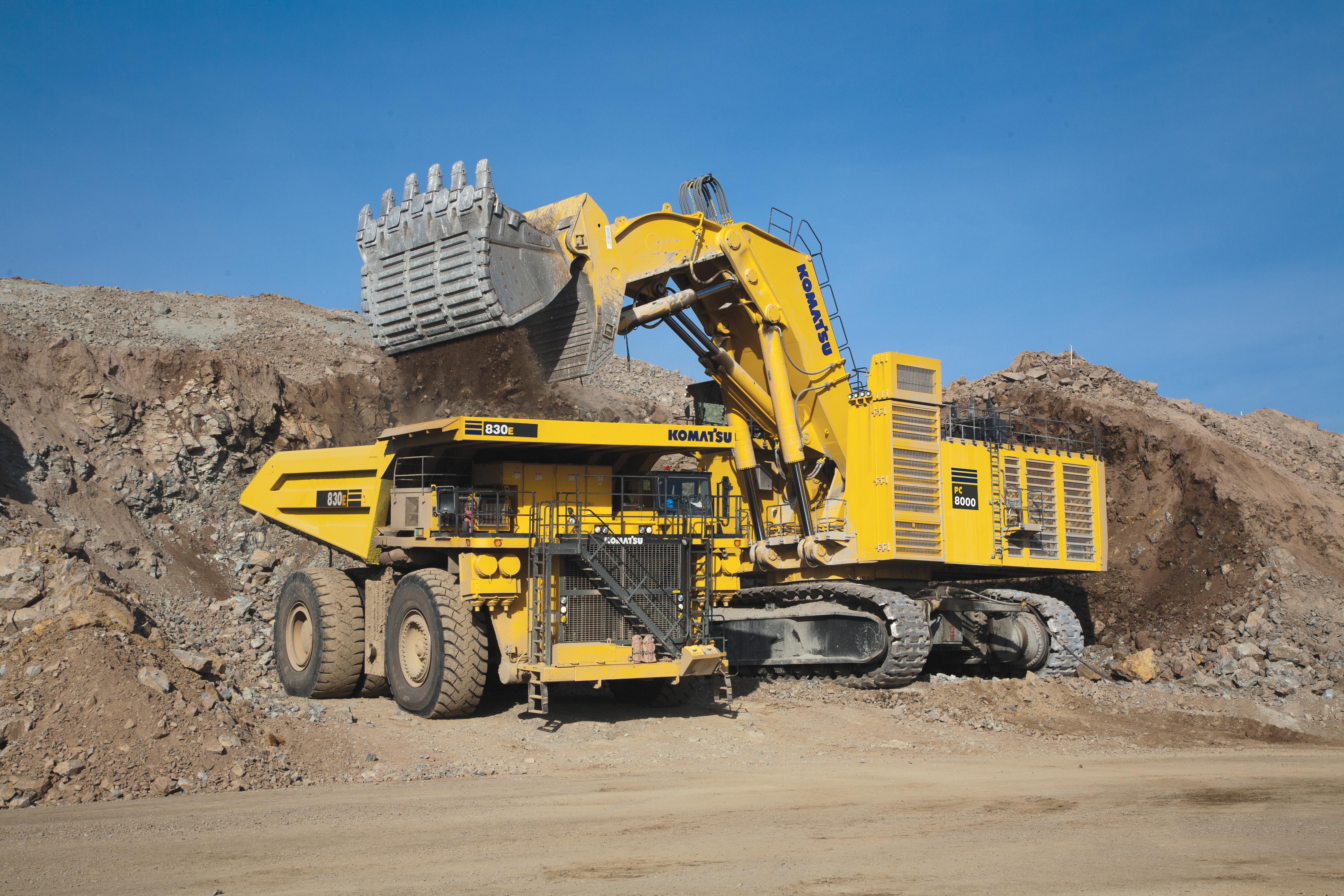 Робот Komatsu PC2000 Semi-Auto