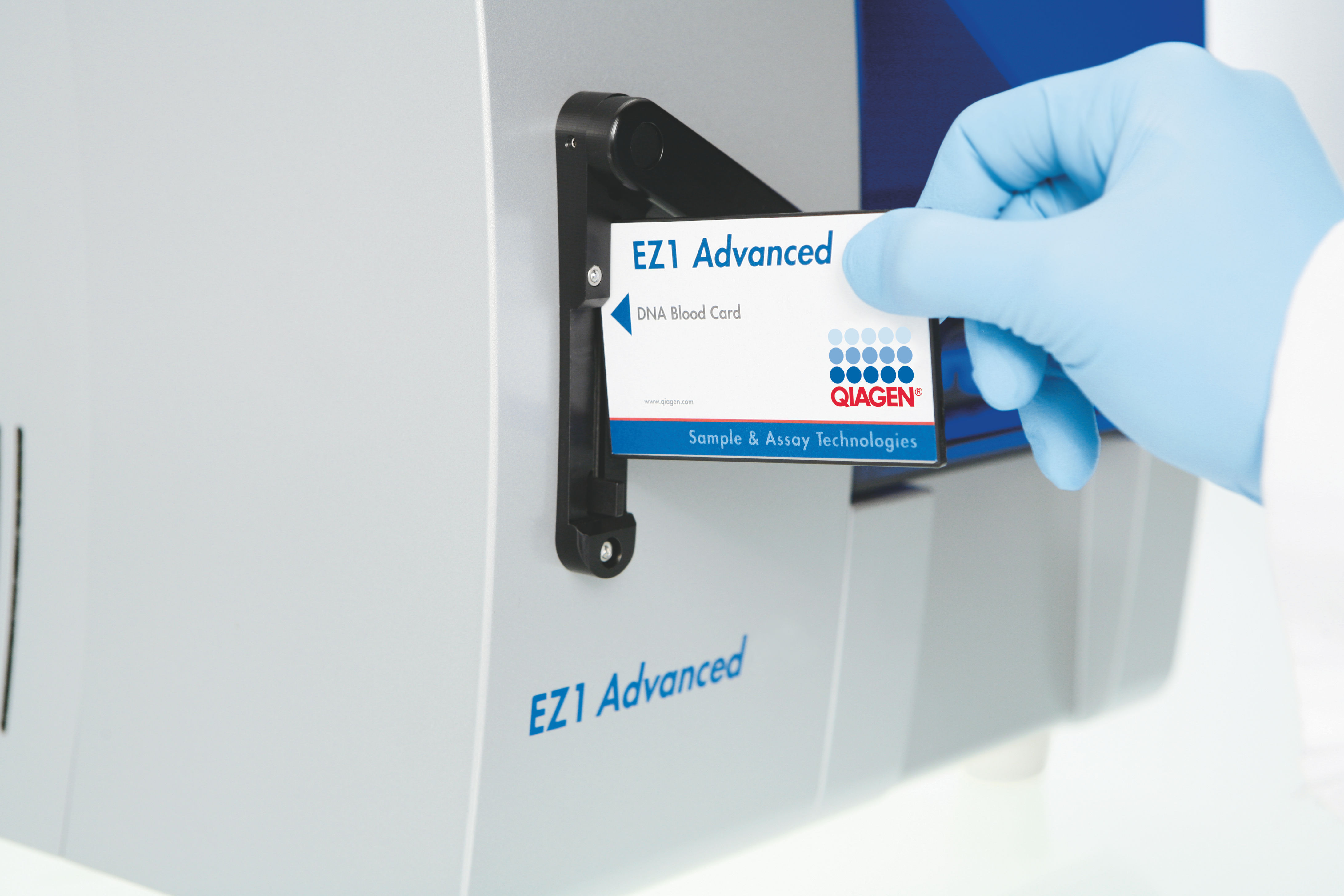 Робот Qiagen EZ1 Advanced XL